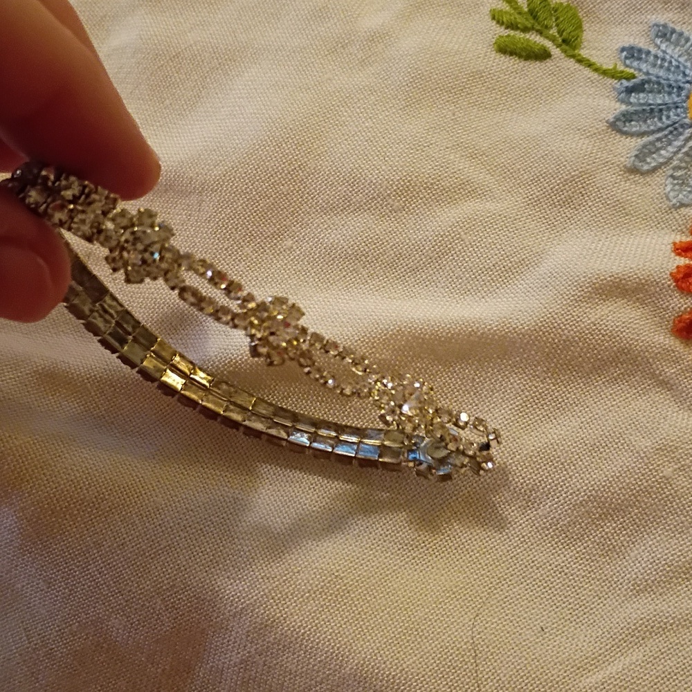 Elegant Gold-Tone Bracelet Stretchy